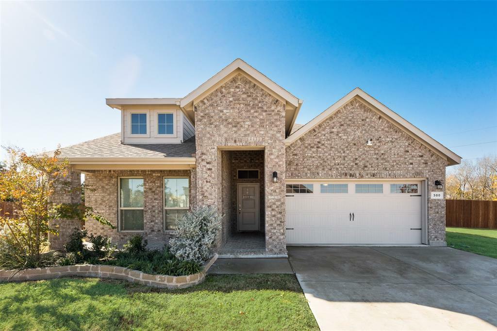 Property Photo:  300 Clayton Street  TX 75154 