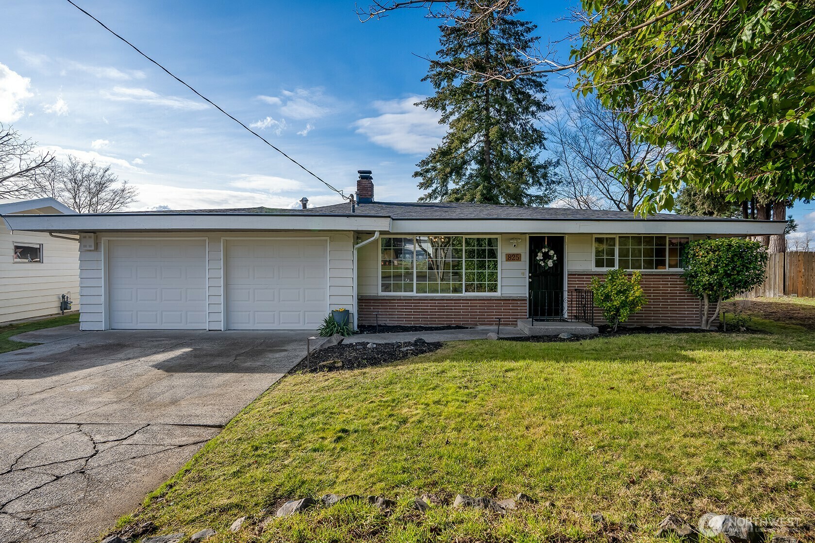 Property Photo:  825  Index Court NE  WA 98056 