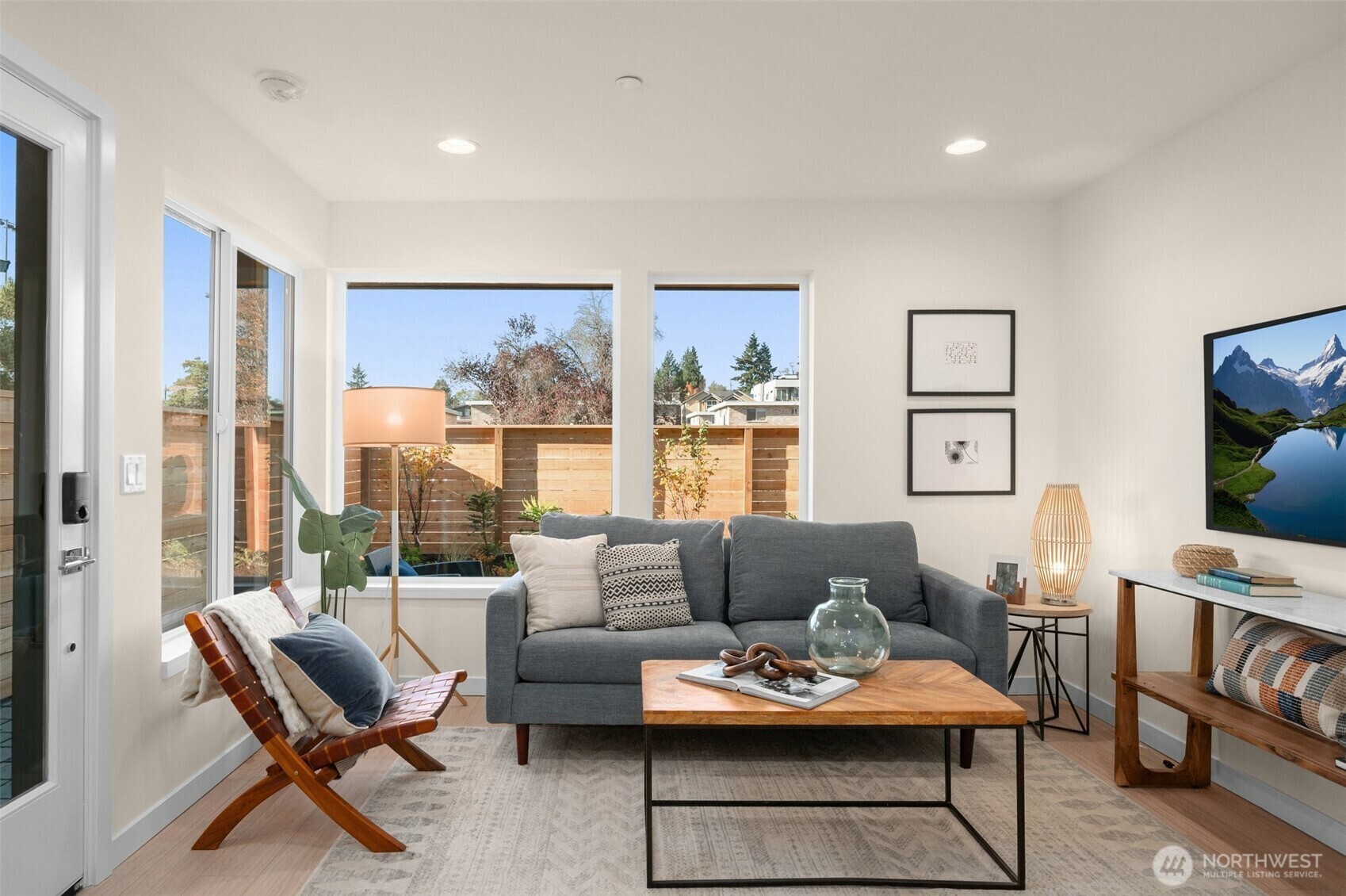 Property Photo: 9215 B Densmore Avenue N WA 98103