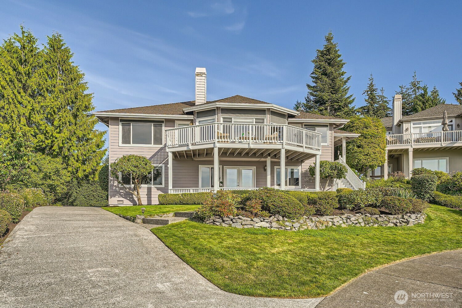 Property Photo:  6217  138 Place SW  WA 98026 