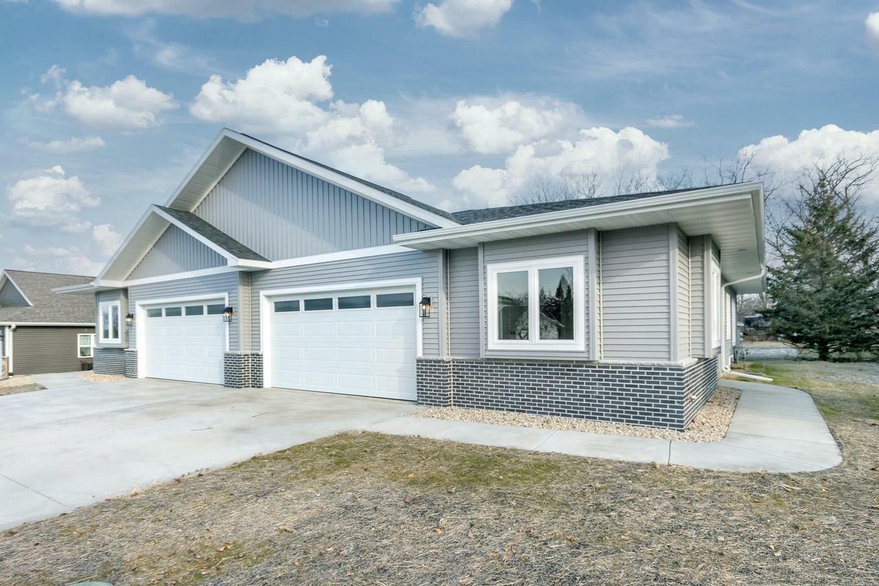 Property Photo: 117 Ashberry Lane WI 53589