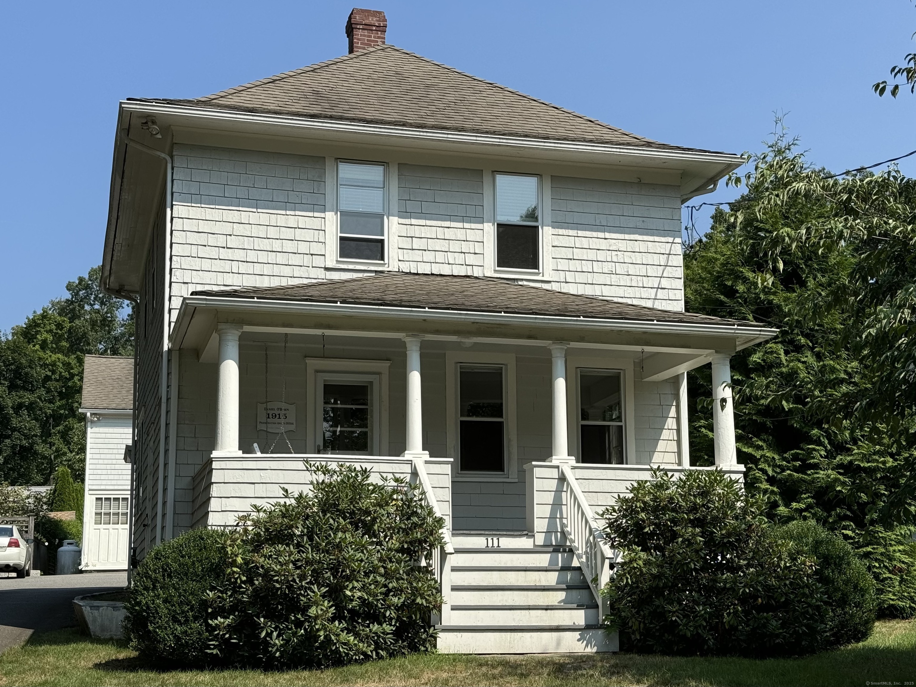 Property Photo:  111 Kings Highway North  CT 06880 