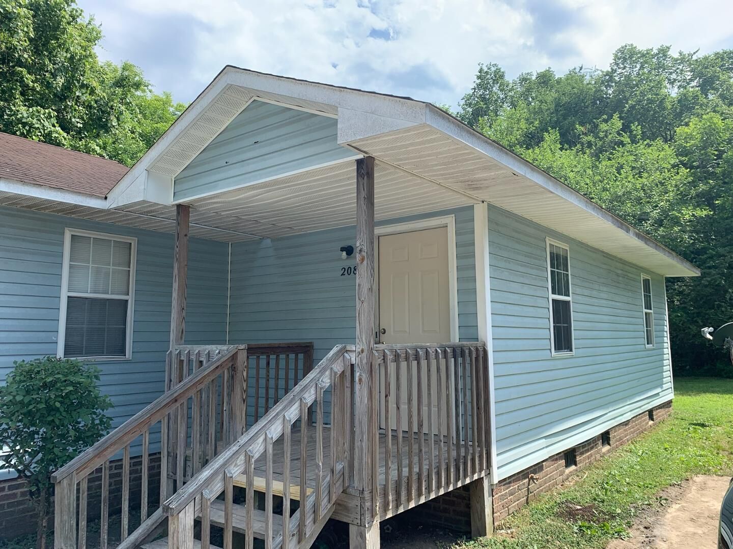 Property Photo: 208 Dent Lane NC 27549