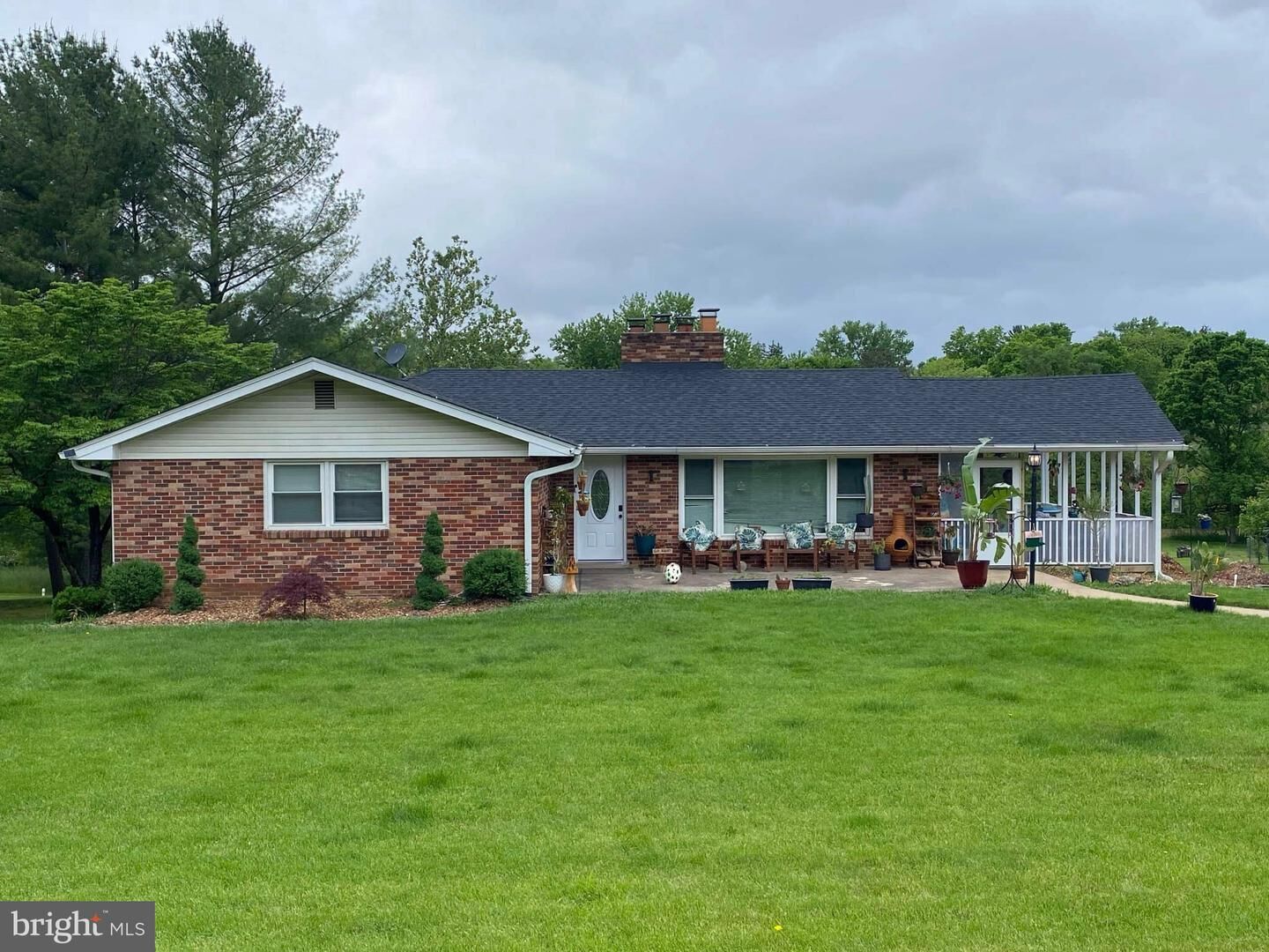 Property Photo:  624 S Water Street  VA 22664 