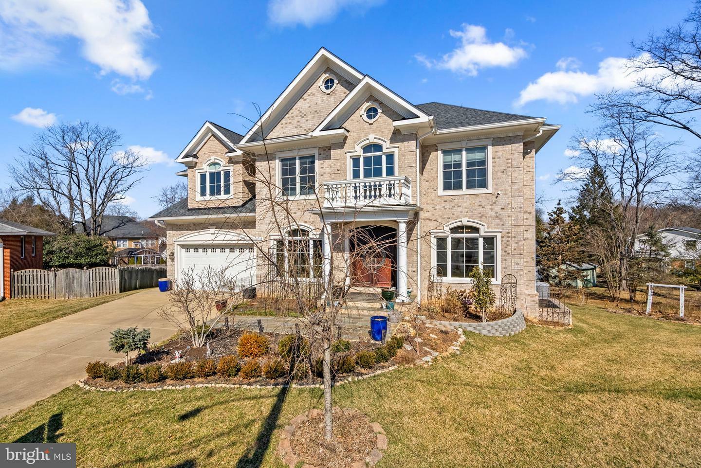 Property Photo: 1718 Chateau Court VA 22101