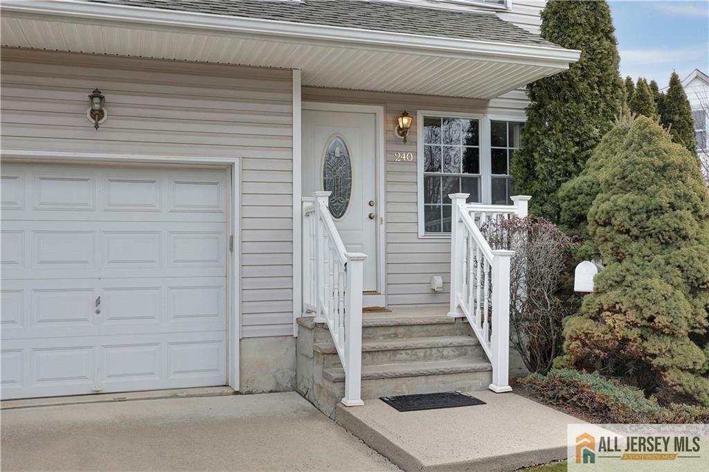 Property Photo:  240 Willow Street  NJ 08816 