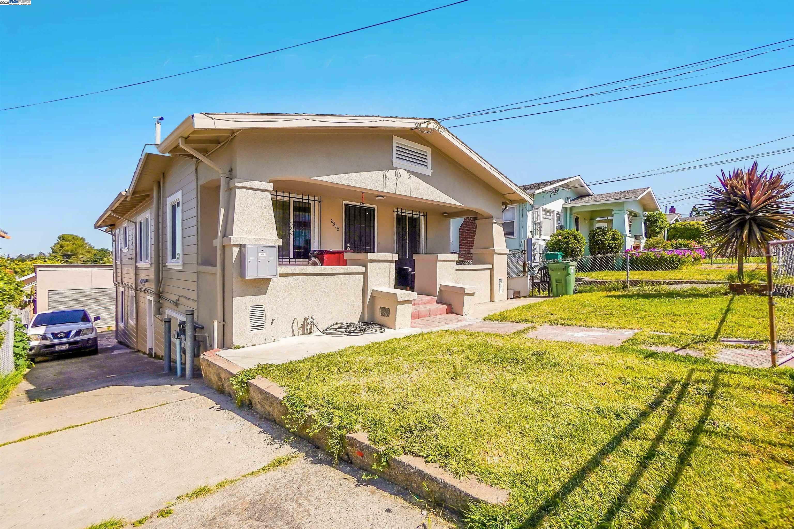 Property Photo:  2315 38th Ave  CA 94601 