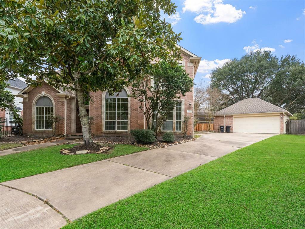 Property Photo:  202 Owens Park Drive  TX 77094 