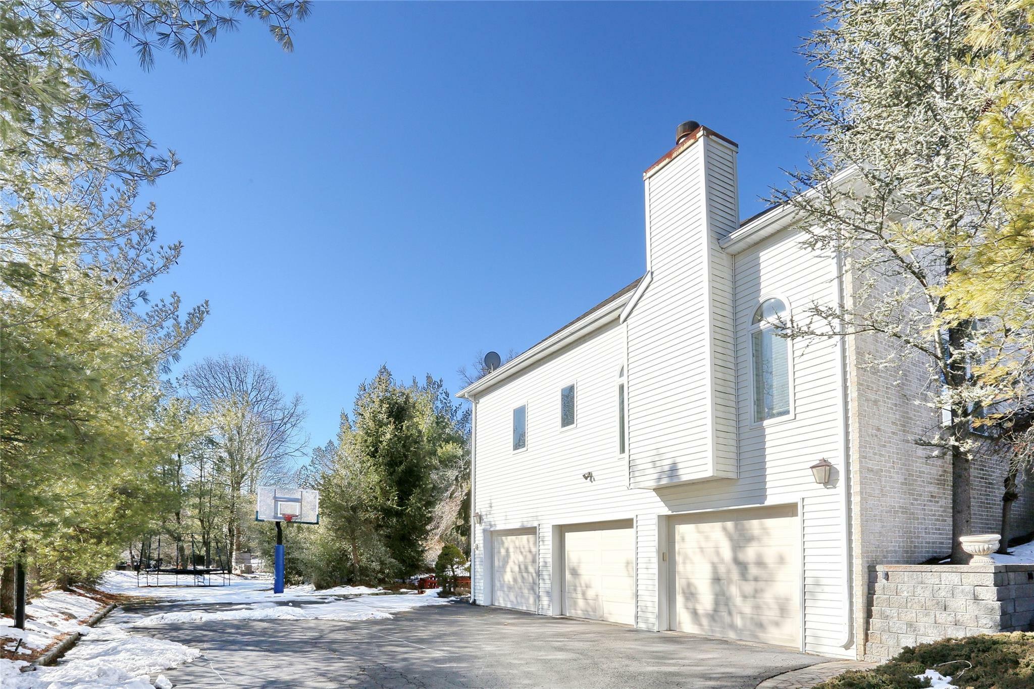 Property Photo:  3 Orient Court  NY 10956 