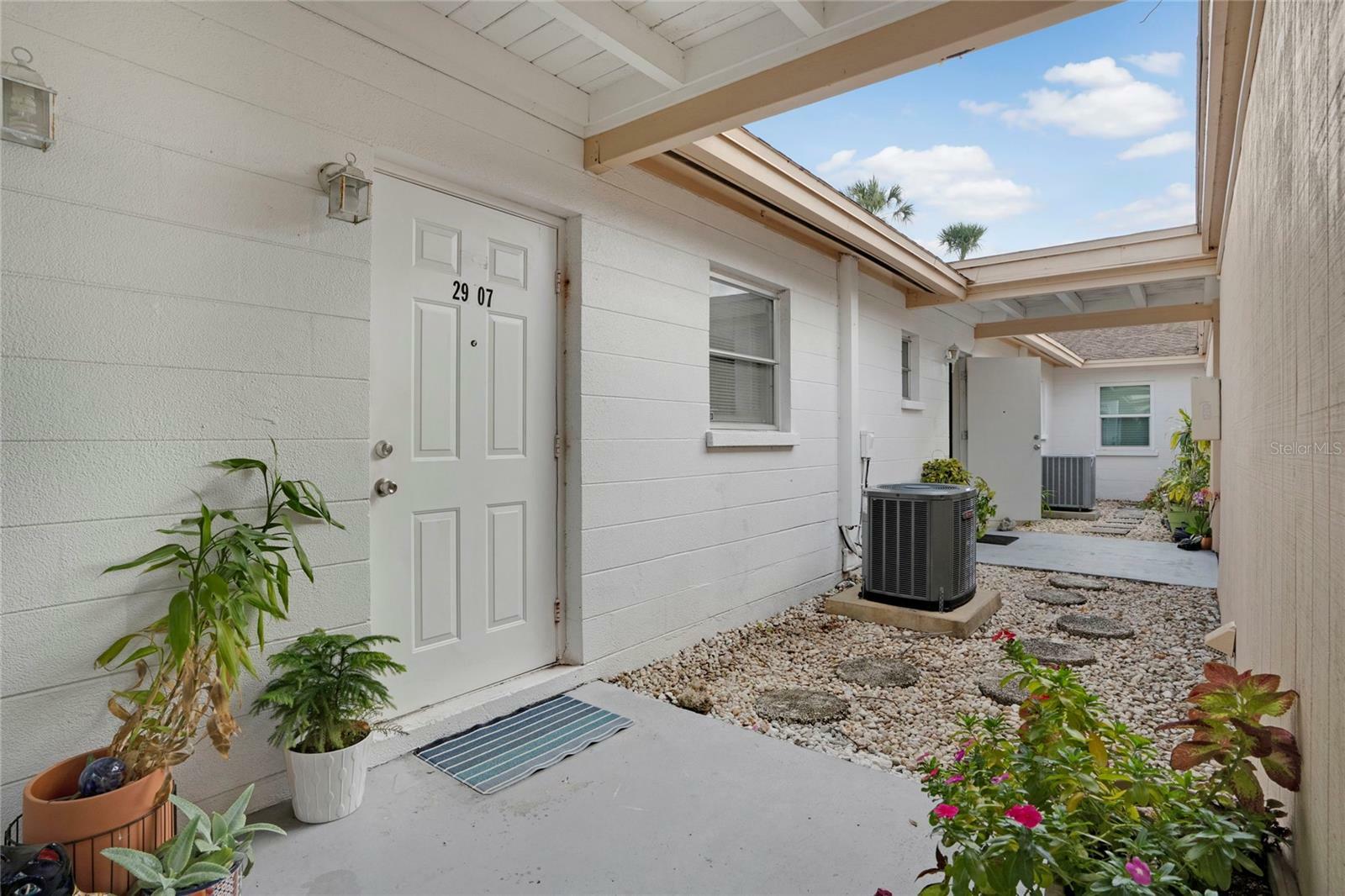Property Photo: 2907 51st Avenue W FL 34205