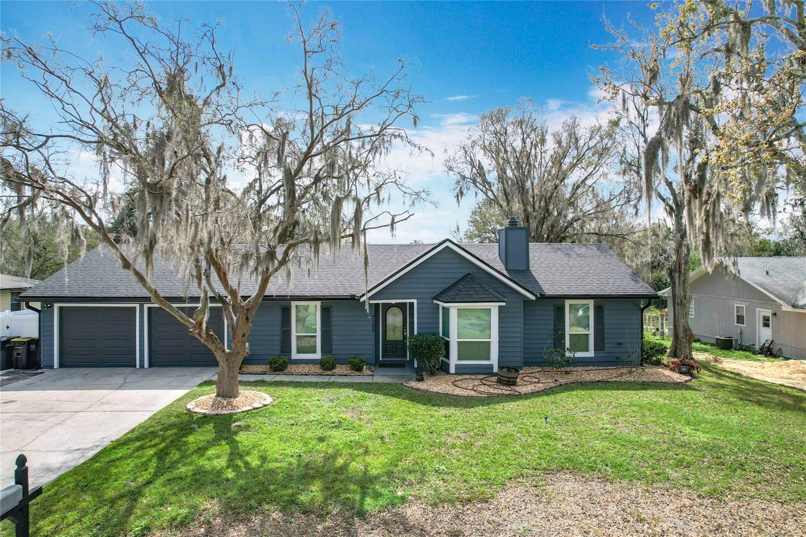 Property Photo:  7108 Sheffield Drive  FL 33810 