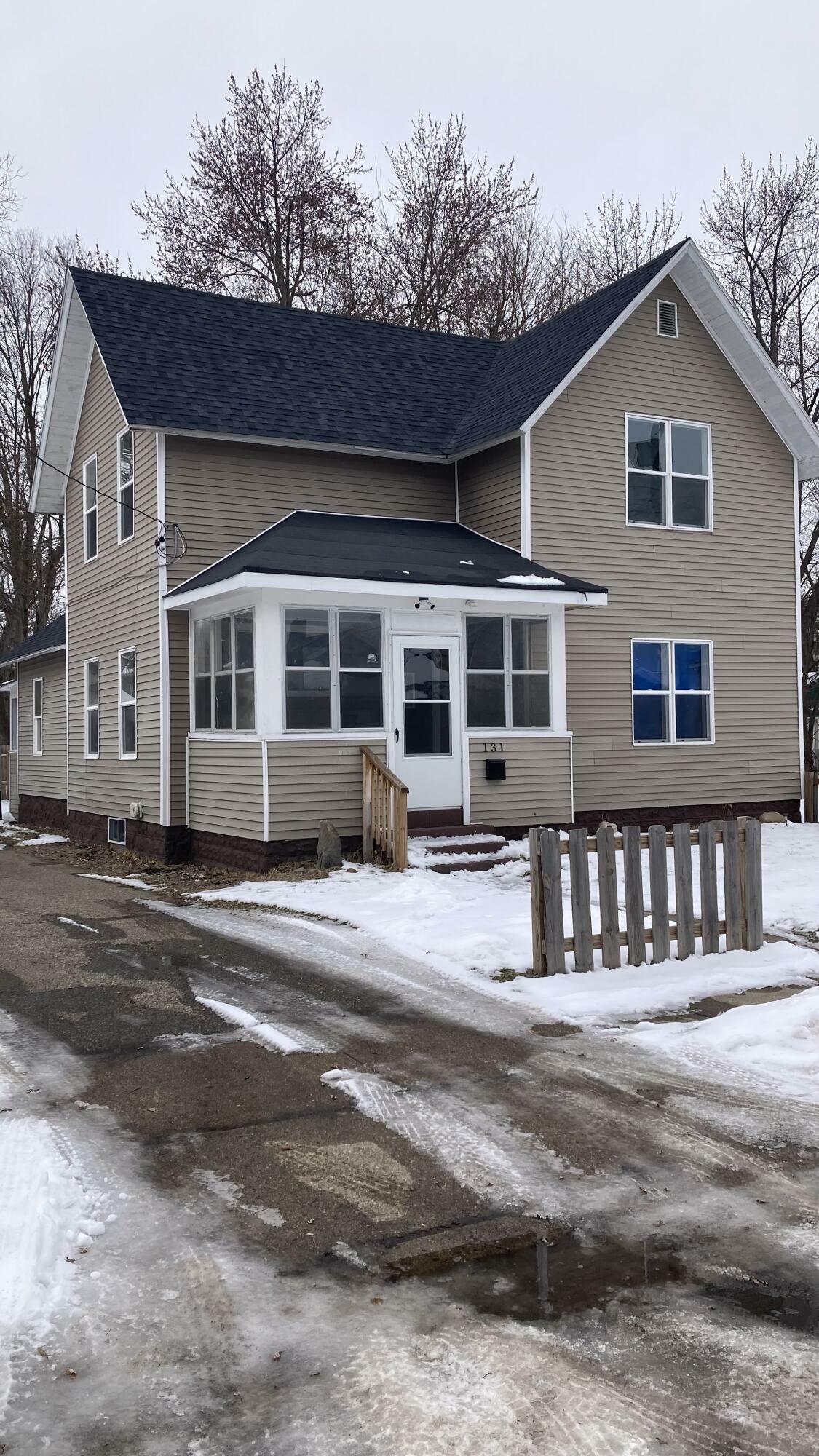 Property Photo: 131 McKinley Avenue N MI 49017
