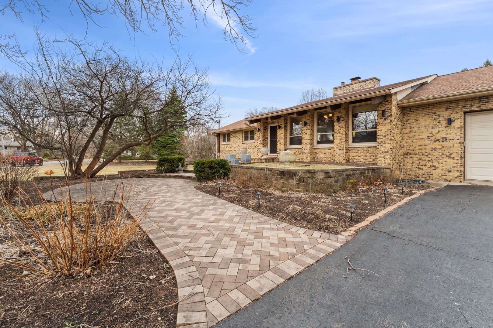 Property Photo: 26980 N Pierre Drive IL 60060