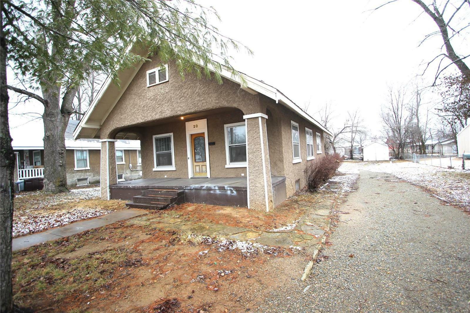 Property Photo:  20 E Oak Street  MO 63628 