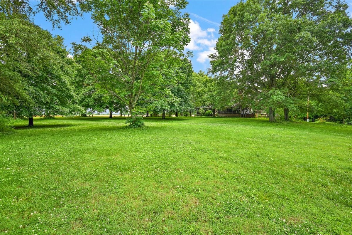 Property Photo: 145 Crenshaw Rd TN 37022