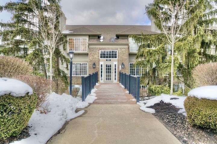 576 Cloverfield Lane  Fort Wright KY 41011 photo