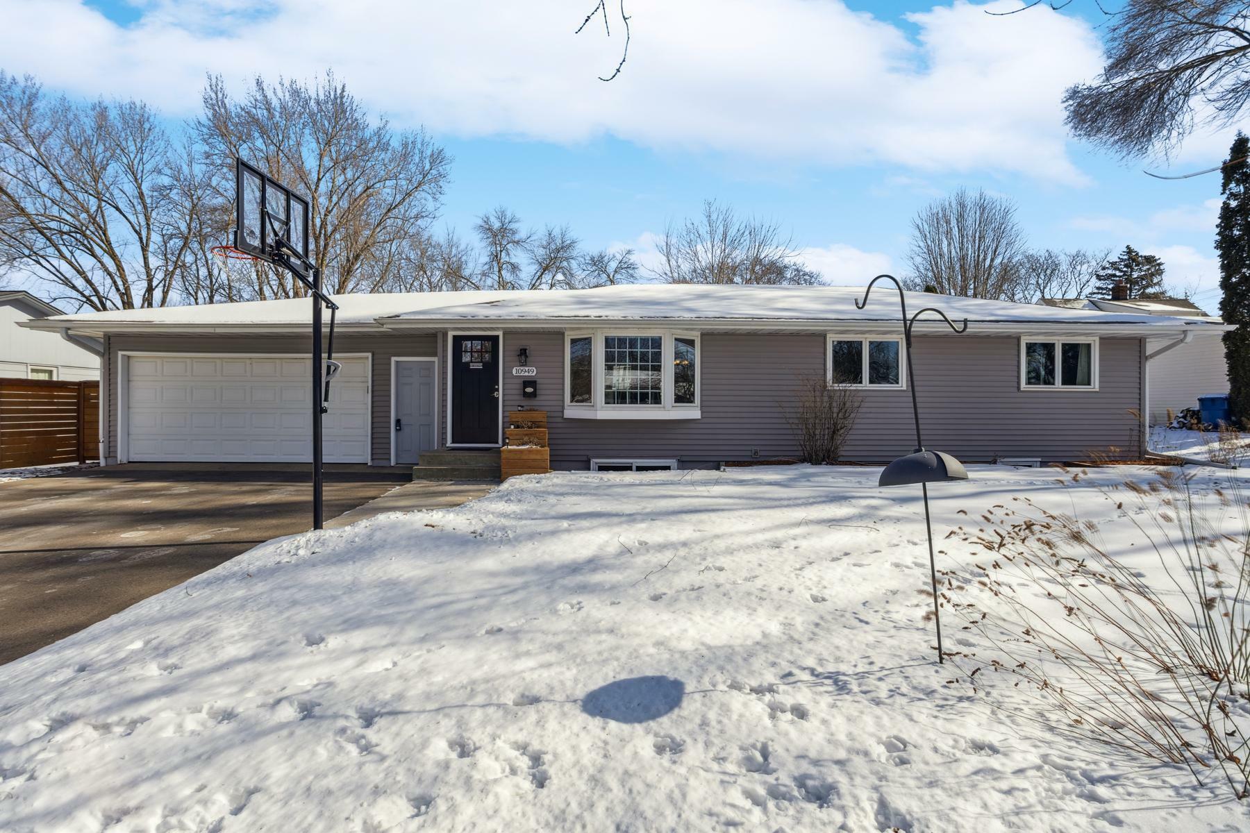 Property Photo:  10949 Washburn Avenue S  MN 55431 