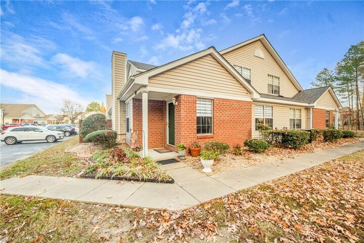 914 Pine Mill Ct  Newport News VA 23602 photo