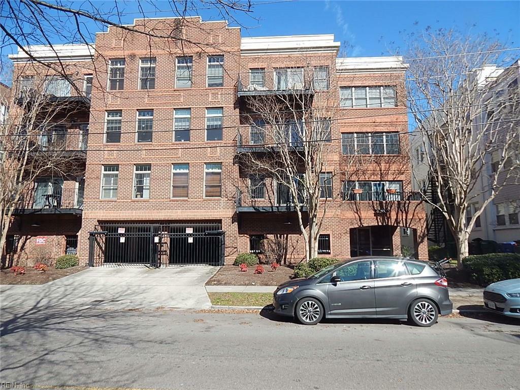 Property Photo: 810 W Princess Anne Rd 403 VA 23517