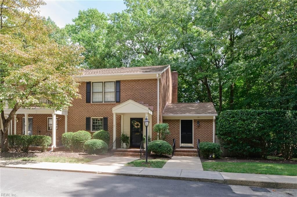 Property Photo:  1184 Jamestown Rd 31  VA 23185 
