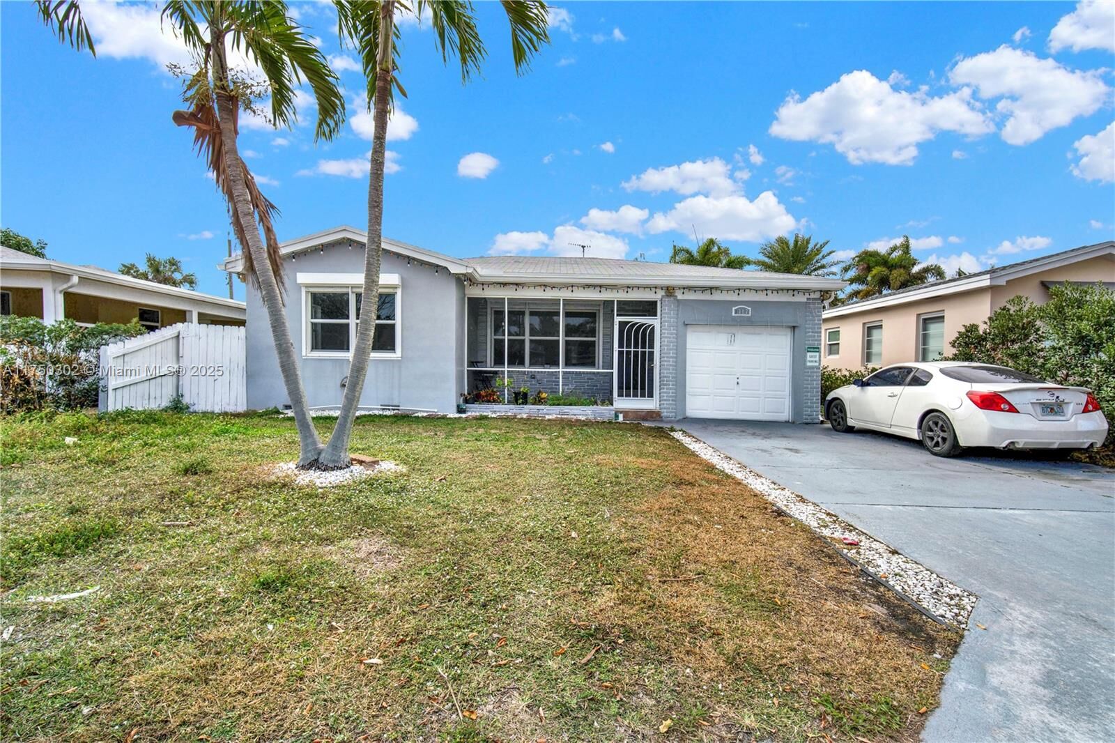 Property Photo: 1317 N M St FL 33460
