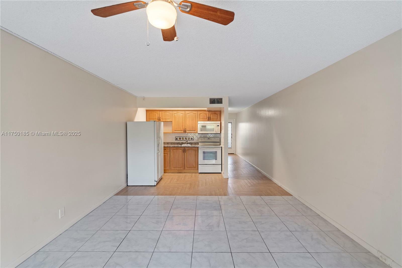 Property Photo:  1400 SW 124th Ter 106Q  FL 33027 