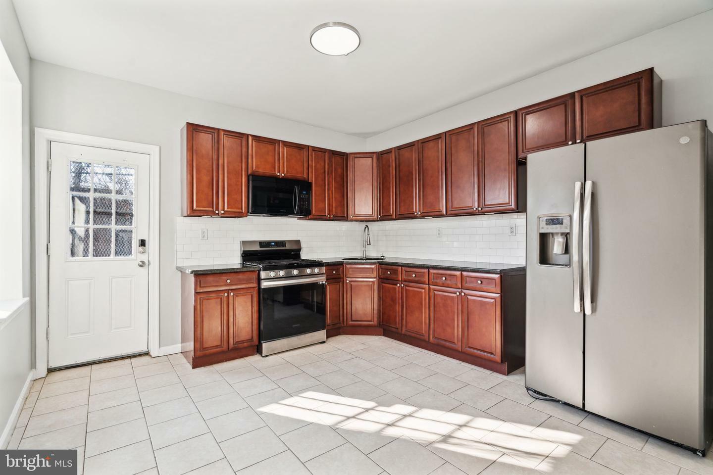 Property Photo: 1526 N 60th Street 28 PA 19151