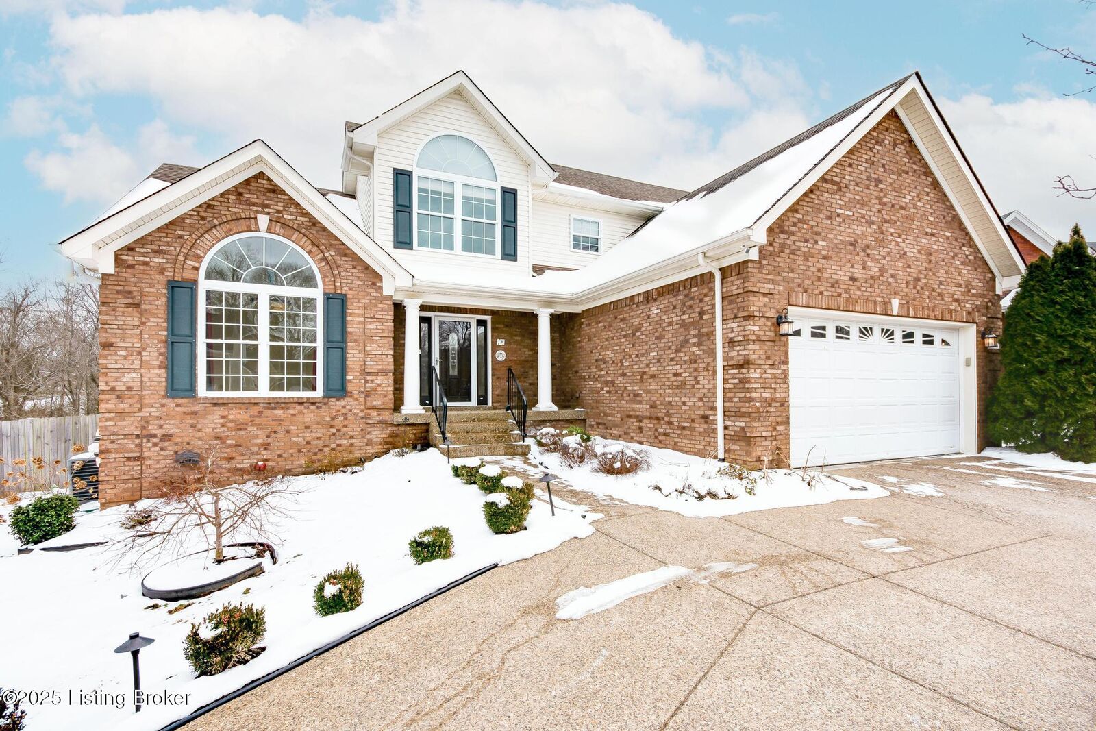 Property Photo:  6503 Keeling Park Dr  KY 40291 