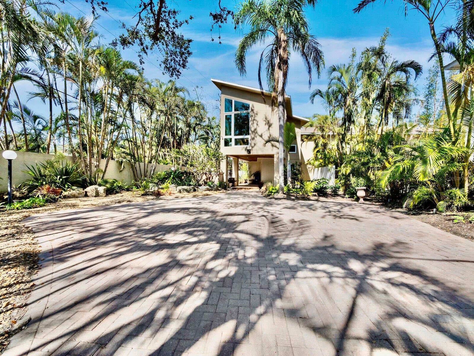 Property Photo: 3911 Roberts Point Road FL 34242
