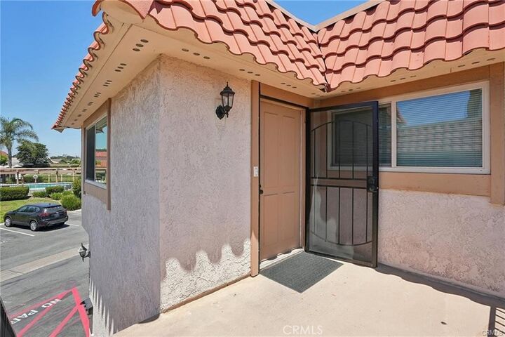 Property Photo:  22858 Bonita Lane 4  CA 92630 