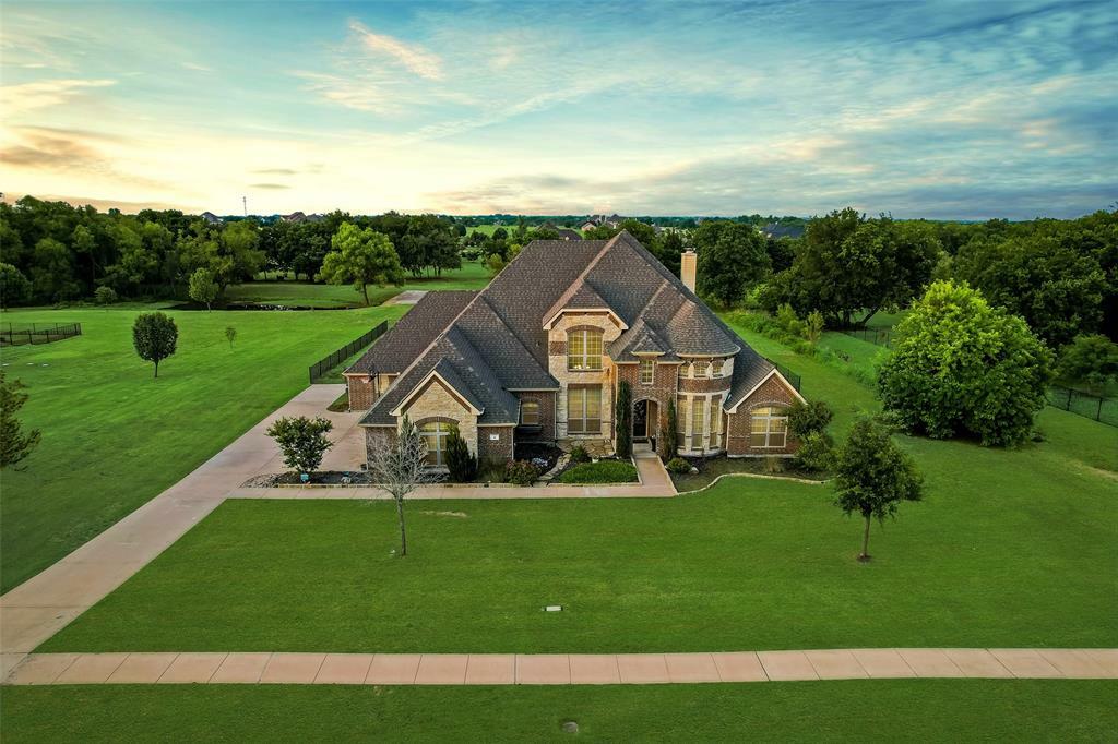 Property Photo: 6 Chapel Hill Lane TX 75032