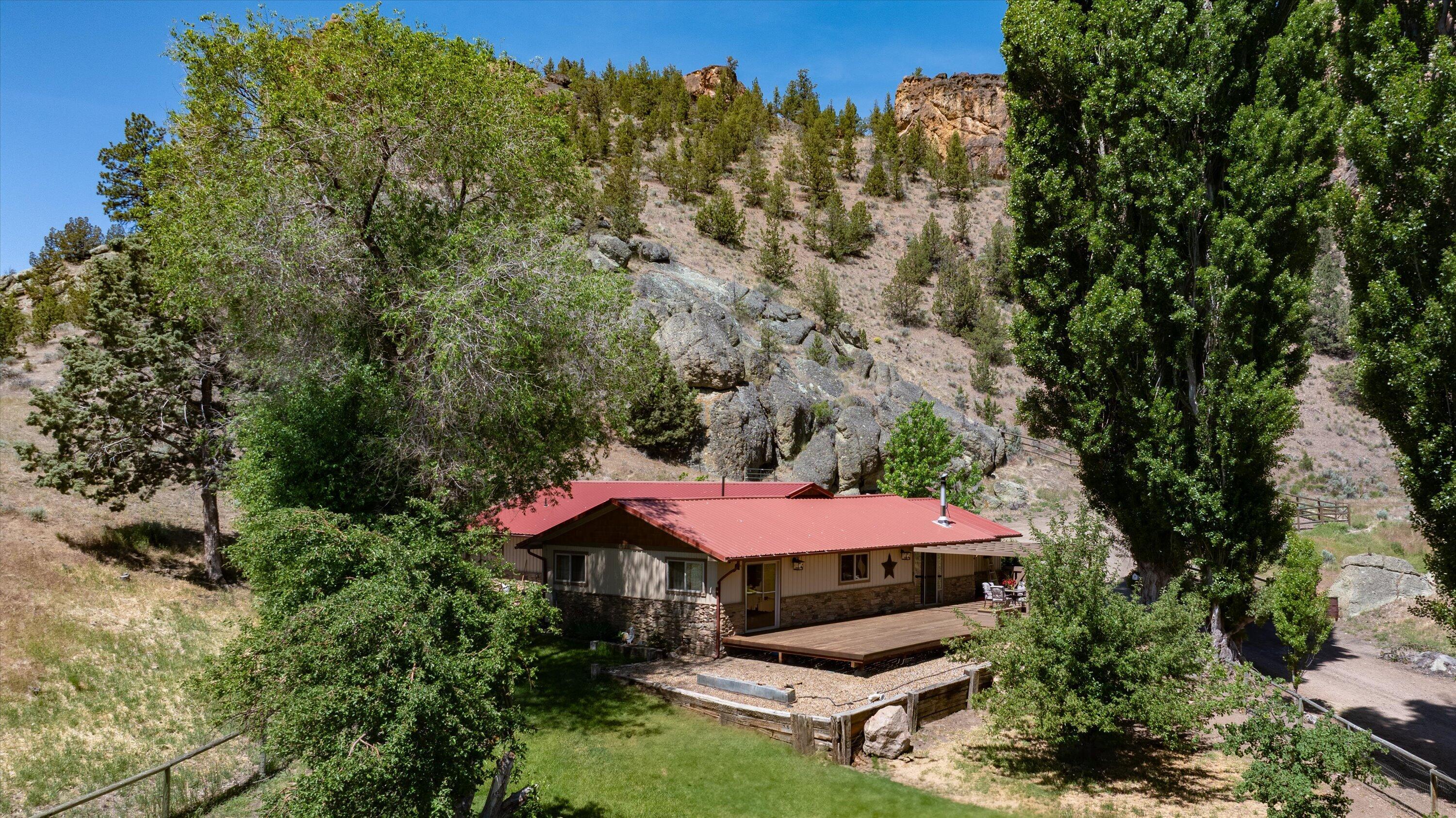 Property Photo: 12750 SE Carey Lane OR 97754