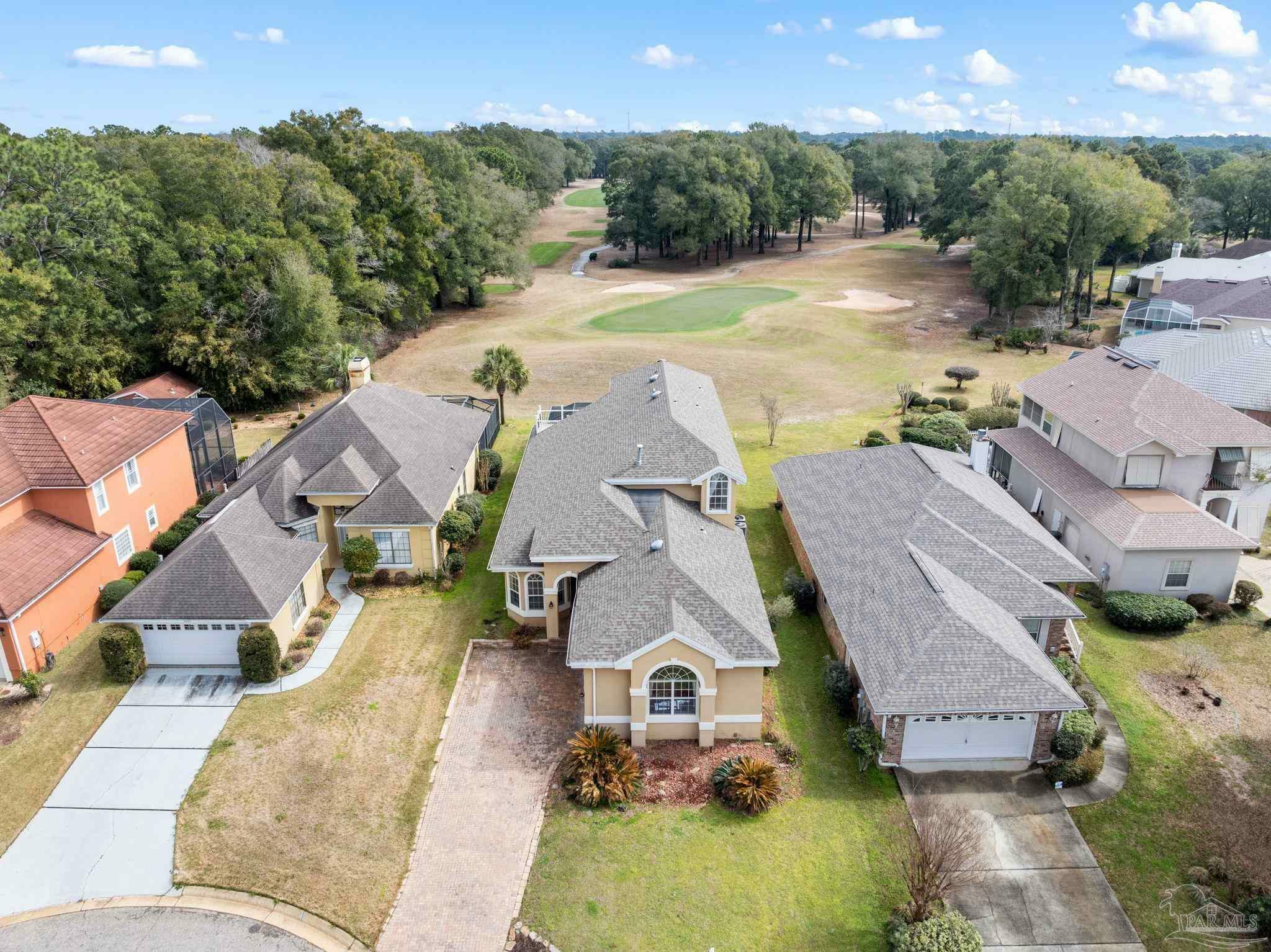 Property Photo: 2083 Downing Dr FL 32505