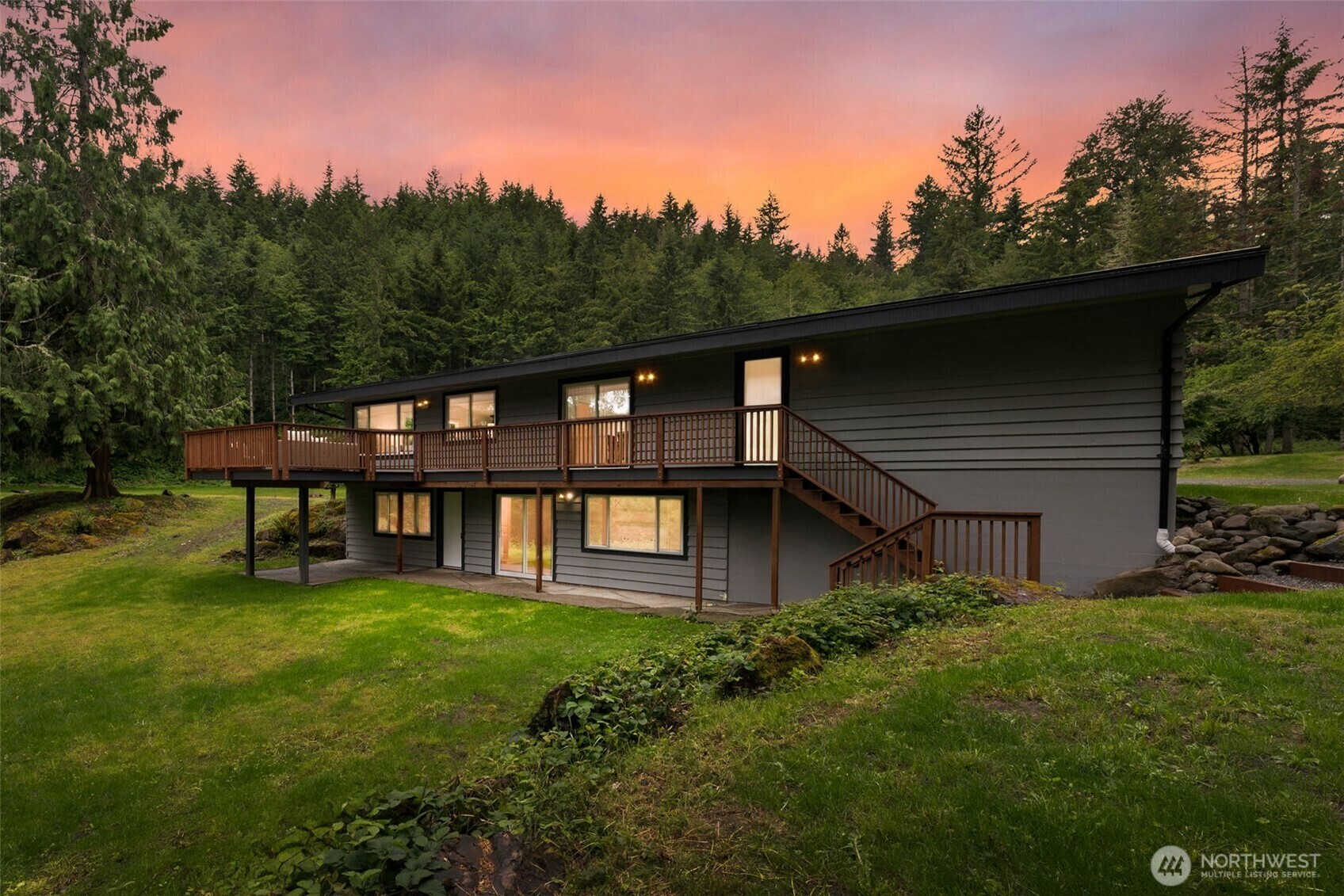 Property Photo: 13716 Spiketon Road E WA 98321