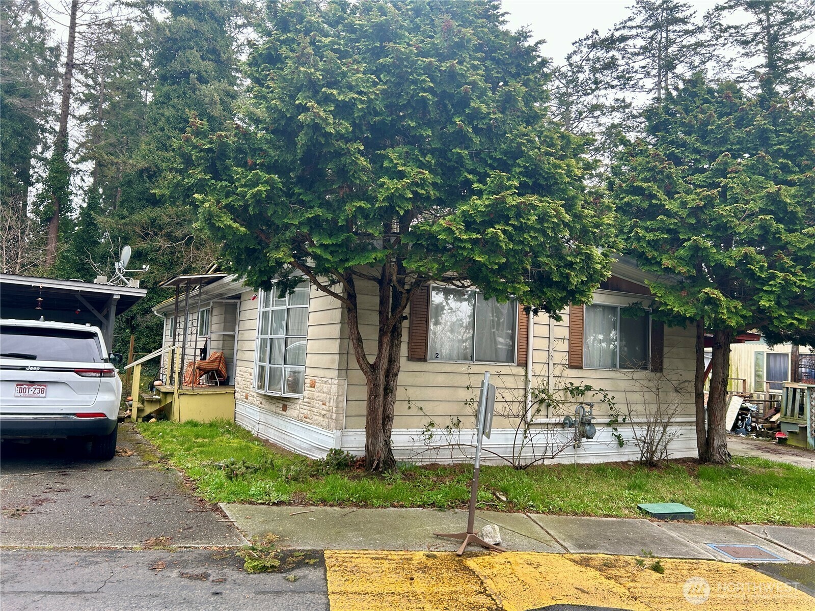 Property Photo:  700 NW Crosby Avenue 2  WA 98277 