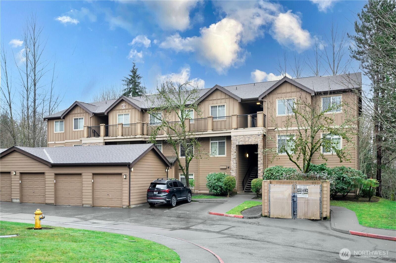 Property Photo:  18930  Bothell Everett Highway U104  WA 98012 