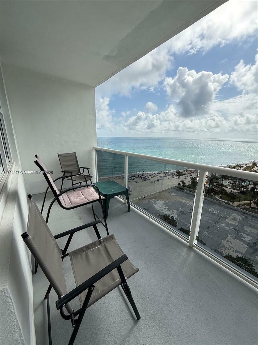 Property Photo:  3725 S Ocean 1208  FL 33019 