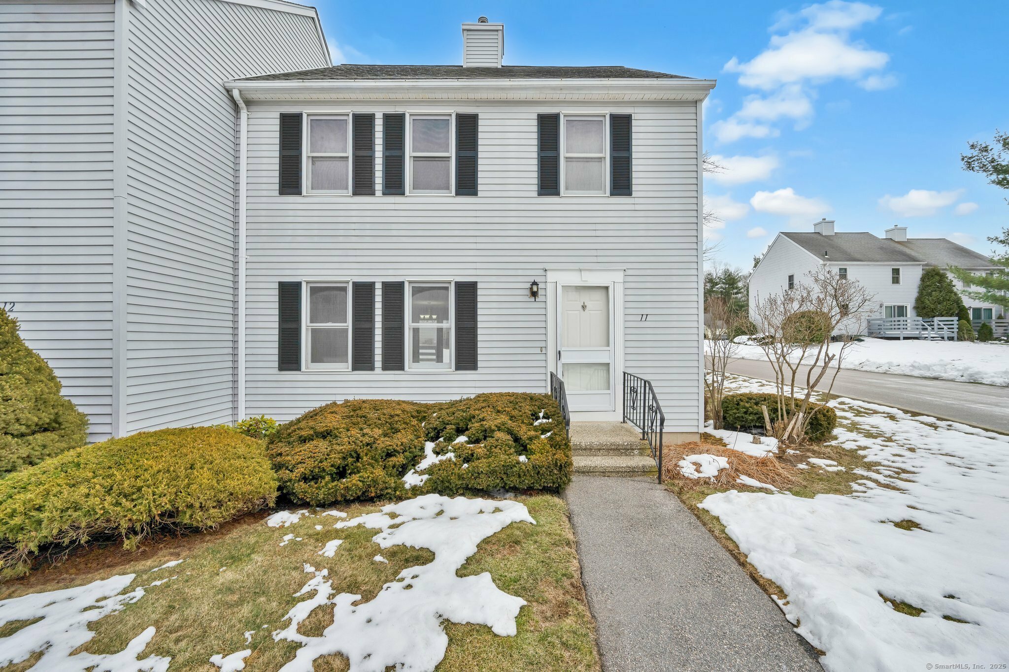 Property Photo:  11 Southgate Drive 11  CT 06073 