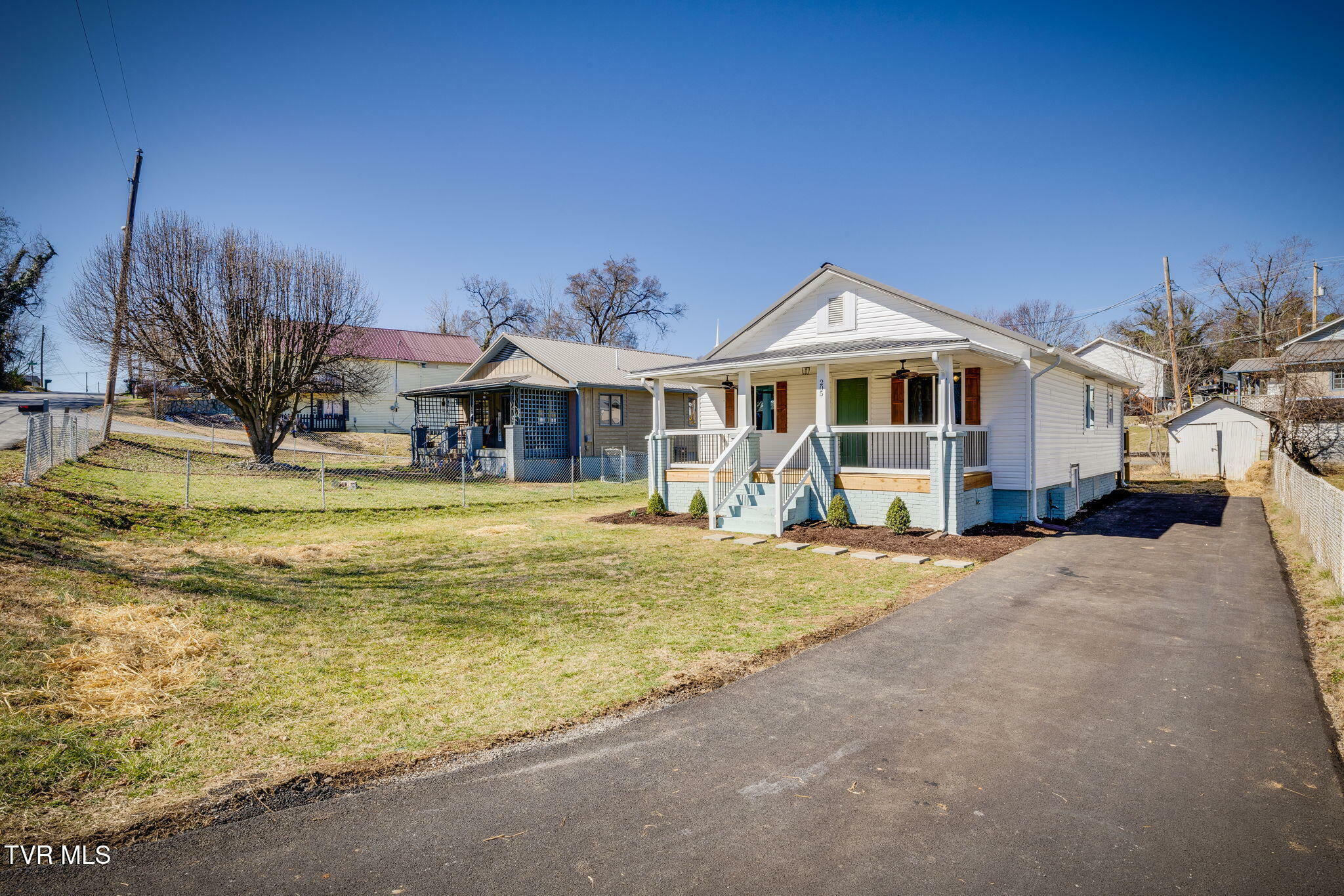 Property Photo:  205 Glen Avenue  TN 37665 