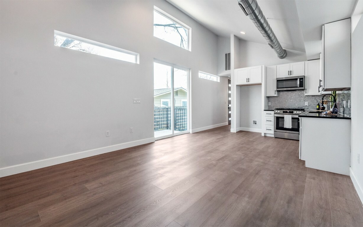 Property Photo:  1130 Spur Street B  TX 78721 