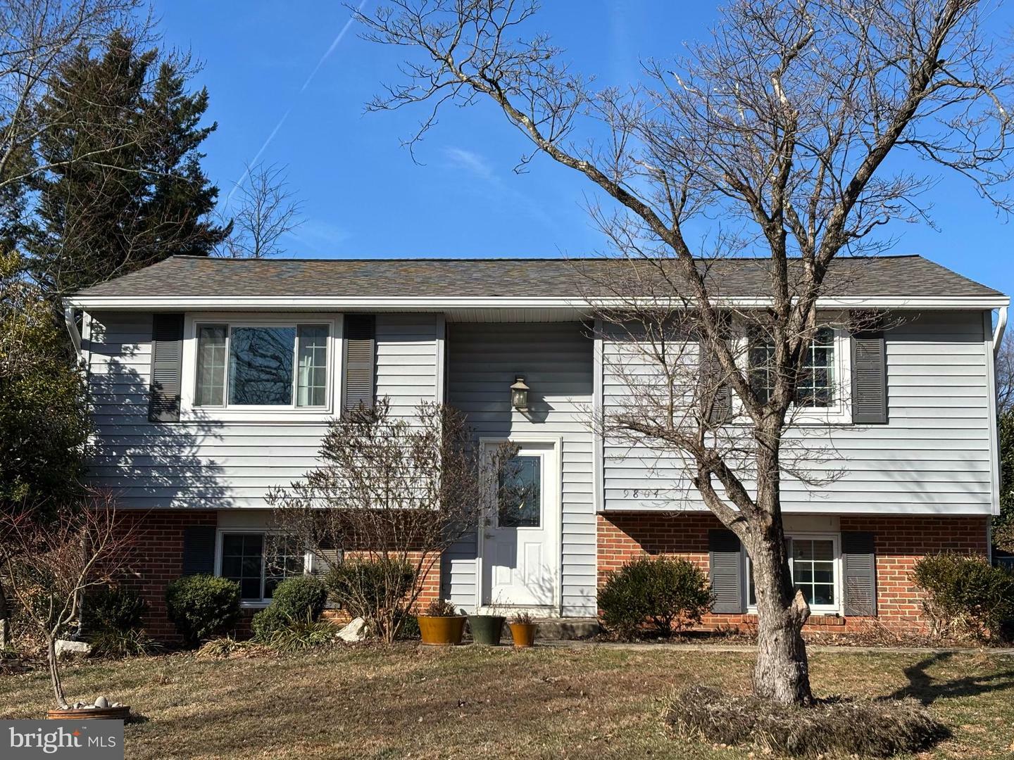 Property Photo:  9804 Brightlea Drive  VA 22181 