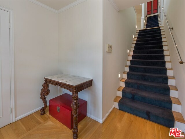 Property Photo:  15 Clubhouse Ave  CA 90291 