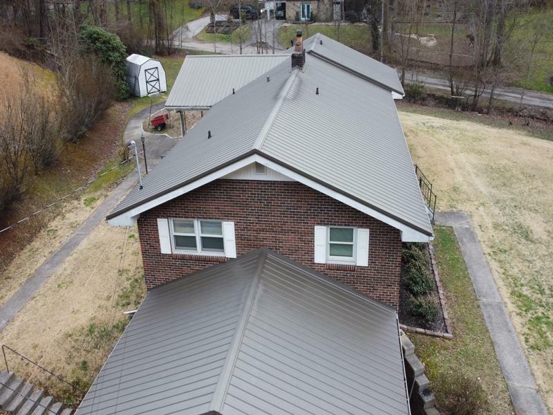 Property Photo: 214 Oaklawn Estates KY 41222
