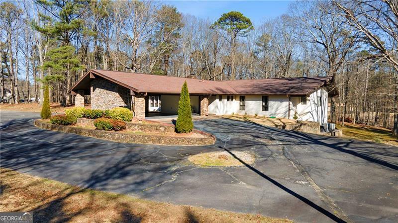 Property Photo:  2499 E Maddox Road  GA 30519 