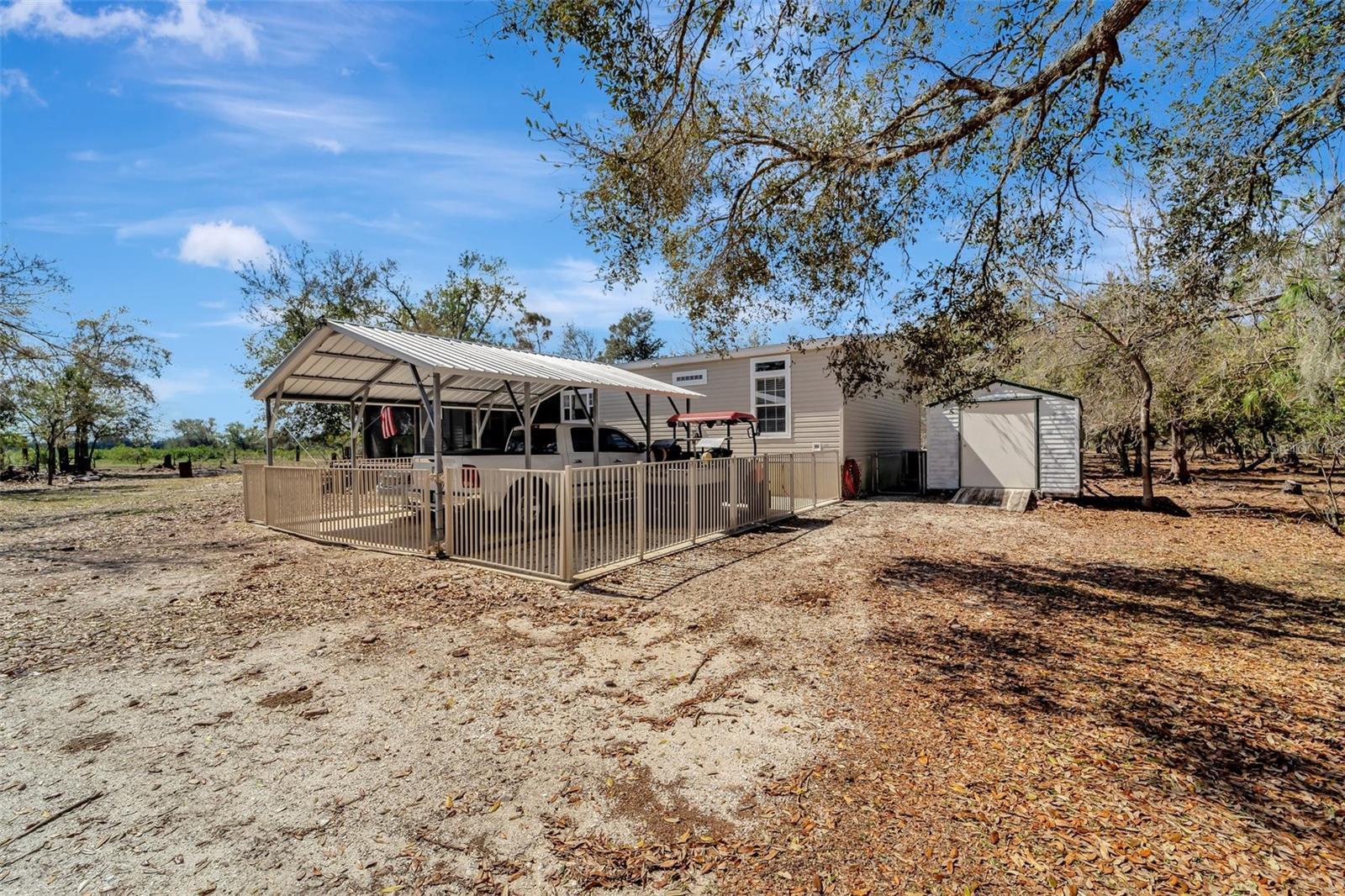 Property Photo: 1703 SW Addison Avenue FL 34266