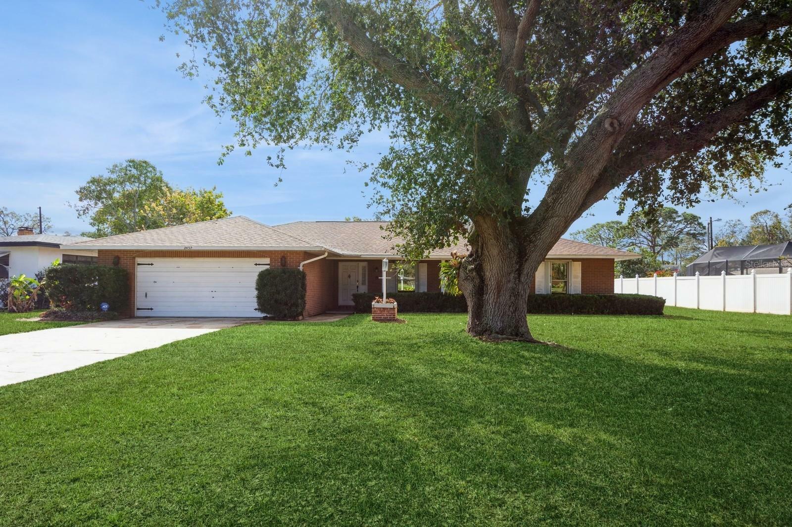 Property Photo: 2430 Catalonia Way S FL 33712