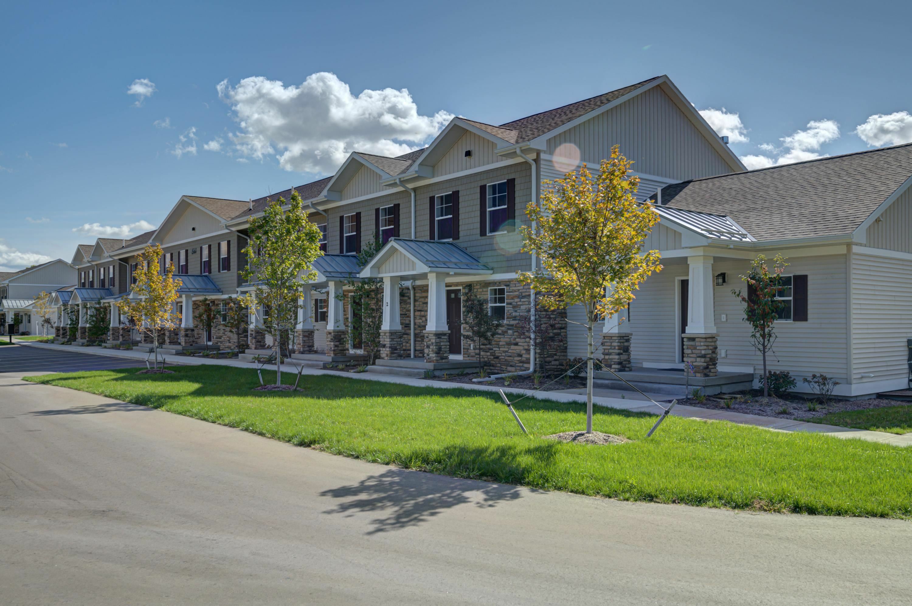 1502 Simsbury Street 5  Traverse City MI 49686 photo