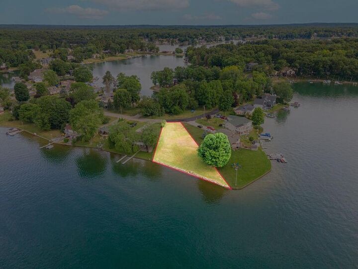 Property Photo: 11139 Oakwood Drive MI 49249