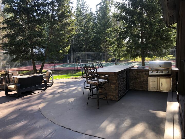 Property Photo:  935 Pack Rat Lane  MT 59937 