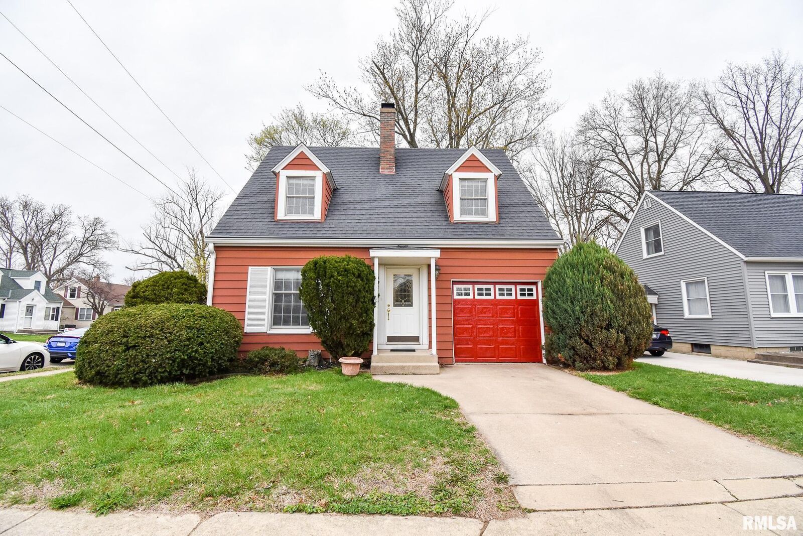 Property Photo: 438 Indiana Avenue IL 61571